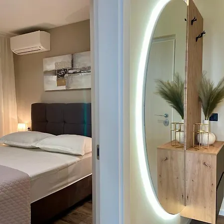 Linda With Panoramic Sea View Apartment